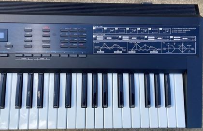 Roland-D-50 and PG-1000 and cards